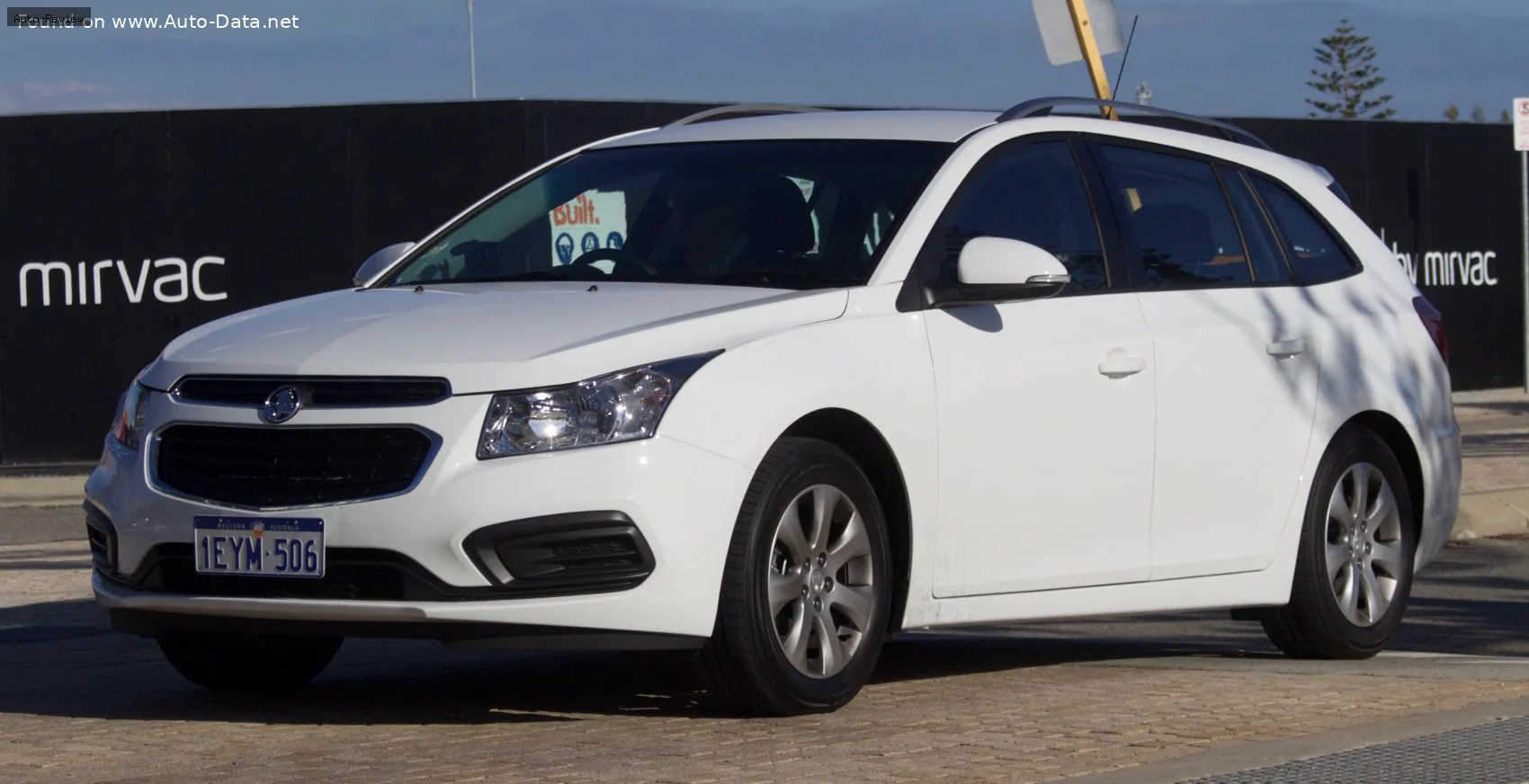 Holden Cruze Cruze Hatch (JH, facelift 2015) 1.8 ECOTEC (141 лс) Automatic 2015 - 2016