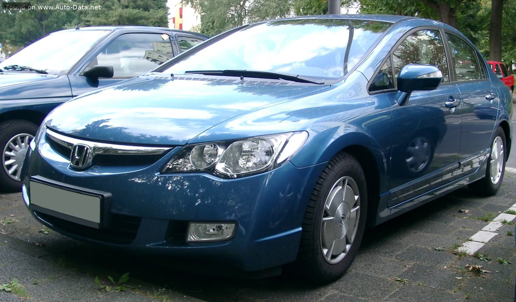 Honda Civic Civic VIII Sedan 1.3 i-DSi IMA (110 лс) Hybrid e-CVT 2006 - 2011