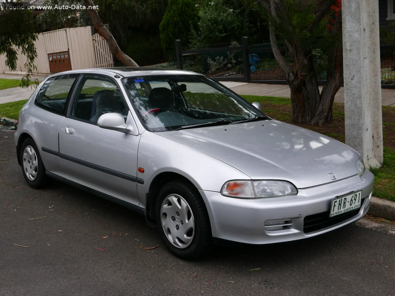 Honda Civic Civic V Hatchback 1.5i 16V (90 лс) 1991 - 1995