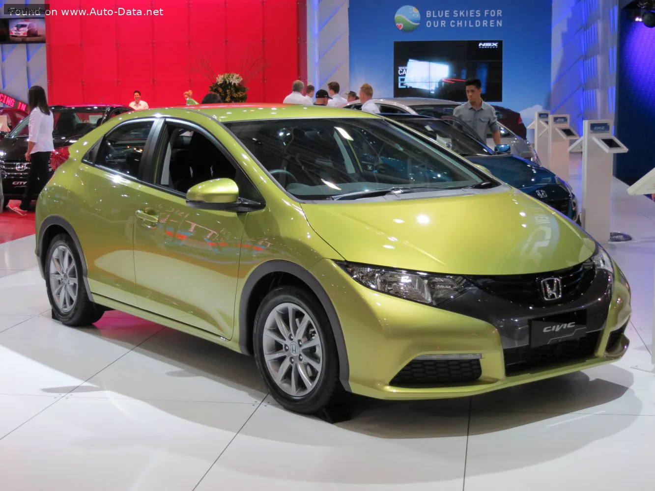 Honda Civic Civic IX Hatchback 1.6 i-DTEC (120 лс) 2013 - 2014 — фото 3