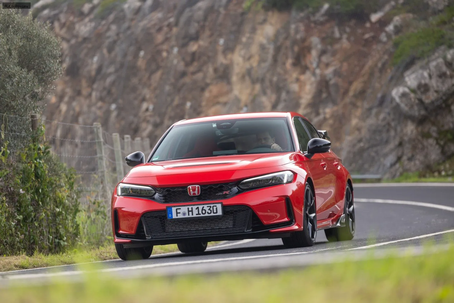 Honda Civic Type R Civic Type R (FL5) 2.0 (329 лс) 2023 -