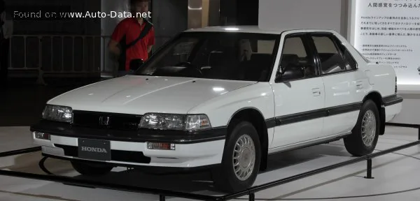 Honda Legend Legend I (HS,KA) 2.5 i (HS) (173 лс) 1987 - 1988 — фото 2
