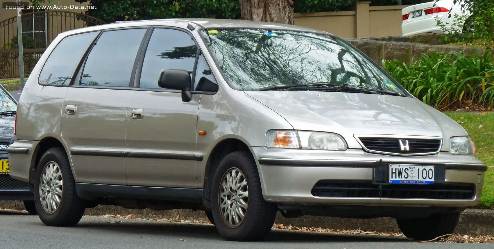 Honda Odyssey Odyssey I 2.2i 4WD (150 лс) 1994 - 1999