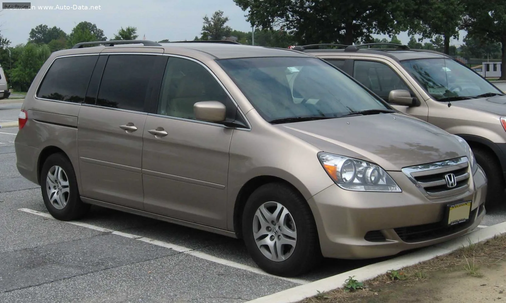 Honda Odyssey Odyssey III 2.4 i 16V 4WD (160 лс) 2004 - 2010