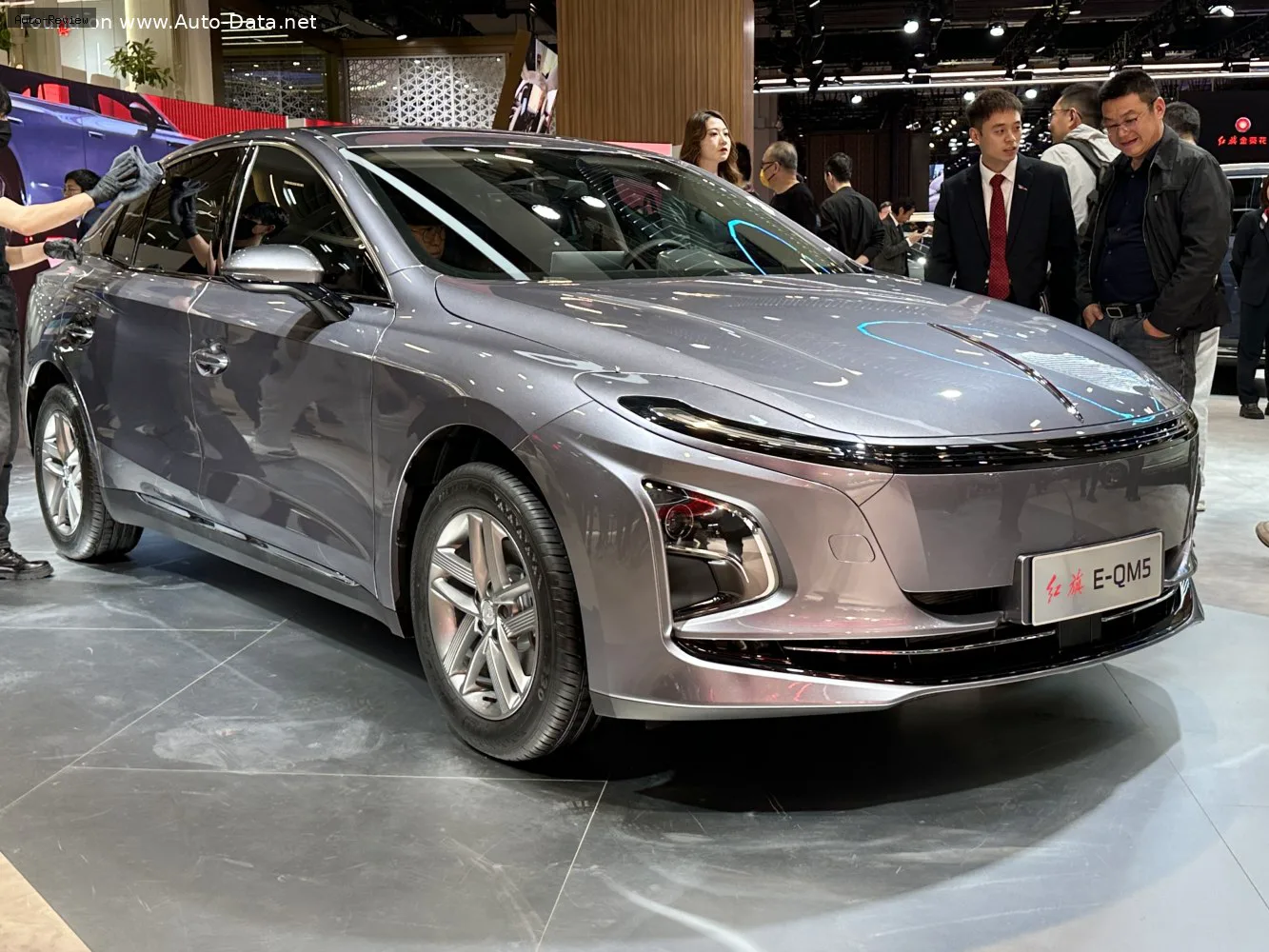 Hongqi E-QM5 E-QM5 (facelift 2025) 56 kWh (150 лс) Battery Swap 2025 -
