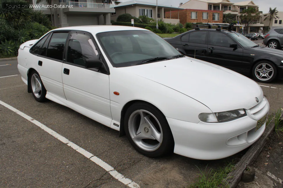 HSV Clubsport Clubsport (VR, VS) 185i V8 (252 лс) Automatic 1993 - 1997