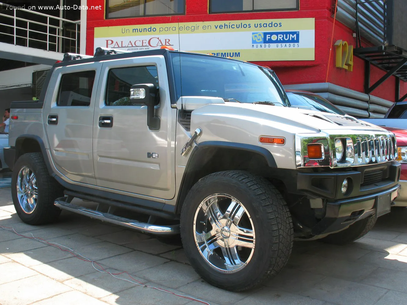 Hummer H2 H2 SUT 6.0i V8 (329 лс) 4x4 Automatic 2004 - 2007