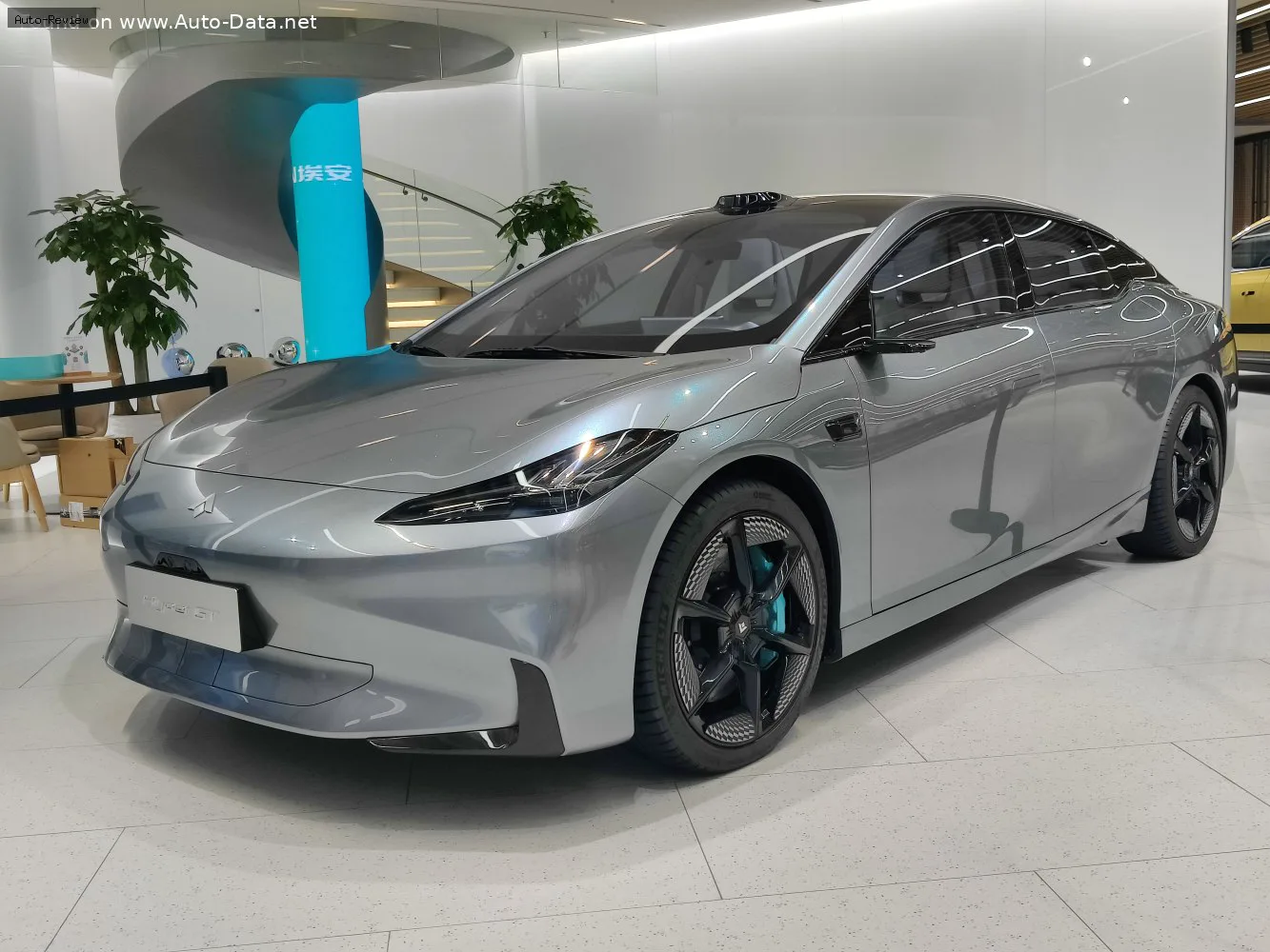 Hyper GT GT 60 kWh (245 лс) 2023 - 2024