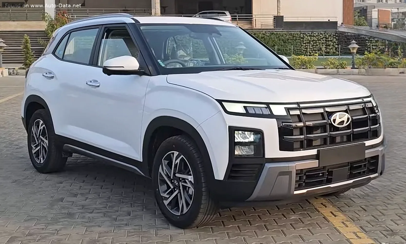 Hyundai Creta Creta II (facelift 2024) 1.5 CRDi (116 лс) Automatic 2024 - — фото 3