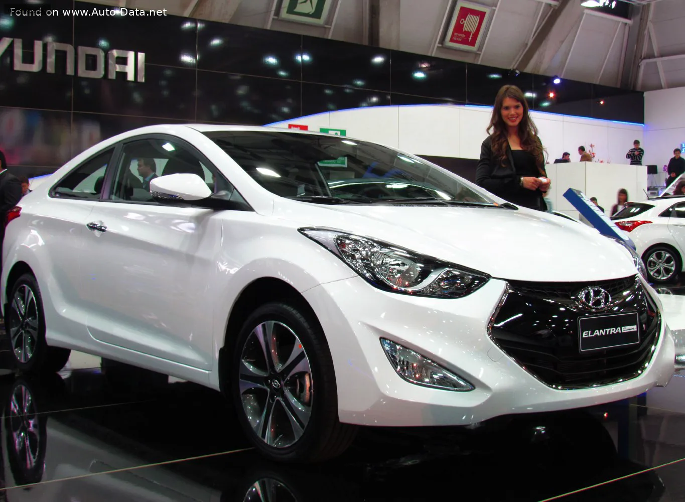 Hyundai Elantra Elantra V Coupe 1.8 (148 лс) Automatic 2012 - 2013