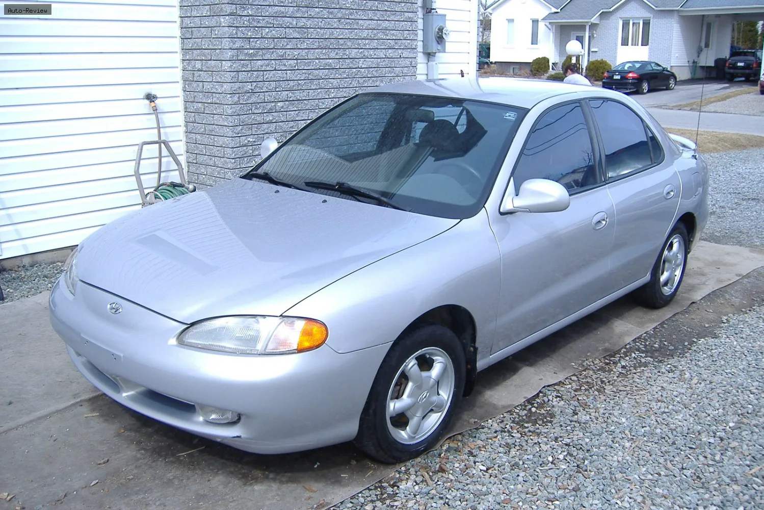 Hyundai Elantra Elantra II 1.8 16V (128 лс) 1995 - 2000
