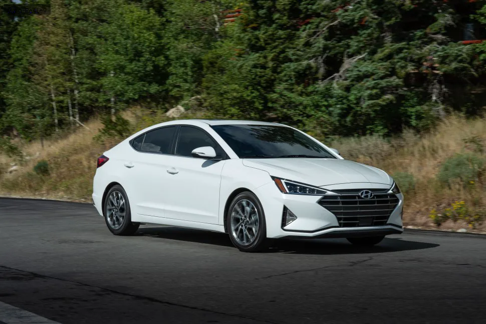 Hyundai Elantra Elantra VI (AD, facelift 2019) 2.0 (147 лс) 2018 - 2019
