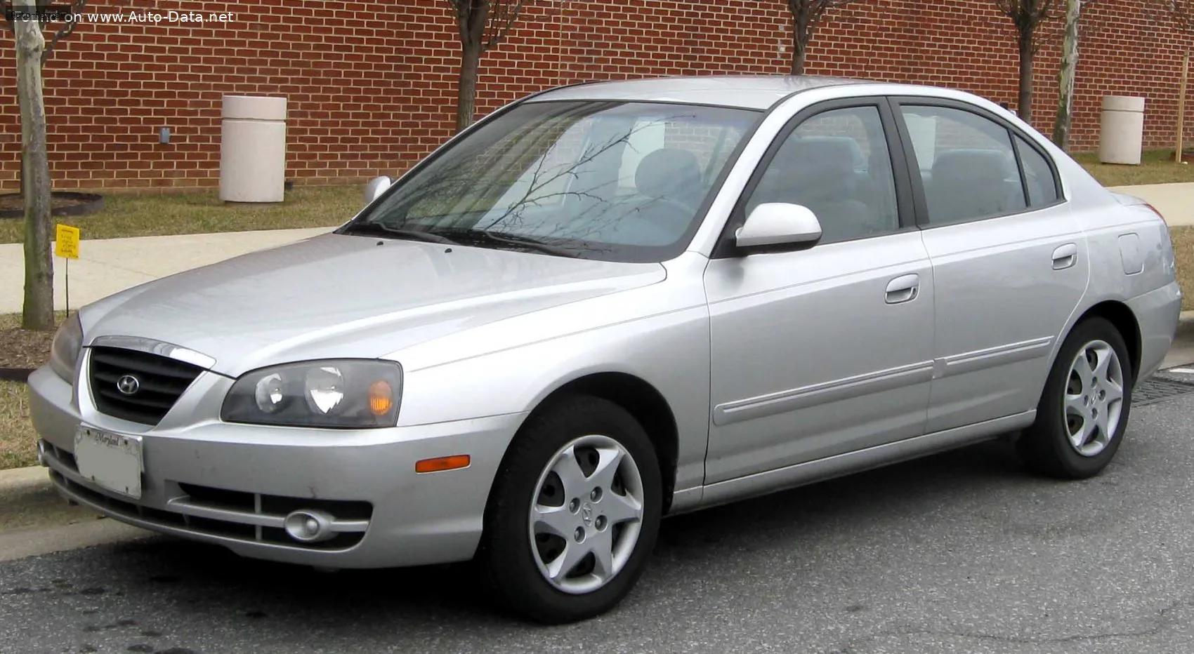 Hyundai Elantra Elantra III Hatchback 2.0 CRD i (113 лс) 2001 - 2006