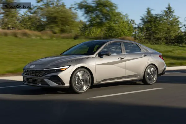 Hyundai Elantra Elantra VII (CN7, facelift 2023) 2.0 MPI (147 лс) IVT 2023 - — фото 4