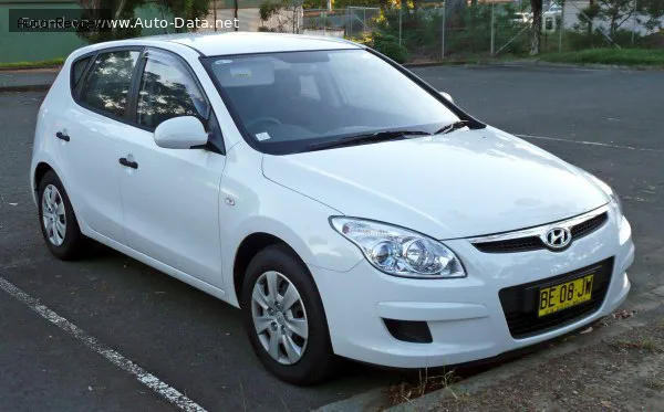 Hyundai i30 i30 I 1.6 CRDi (116 лс) Automatic 2007 - 2010 — фото 2