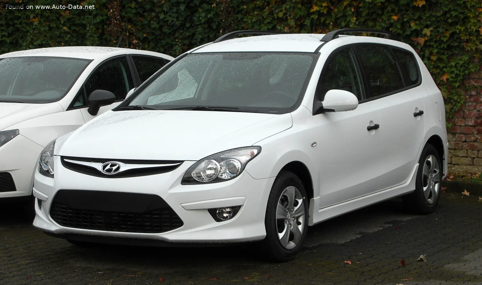 Hyundai i30 i30 I CW (facelift 2010) 1.6 CRDi (116 лс) Automatic 2010 - 2012