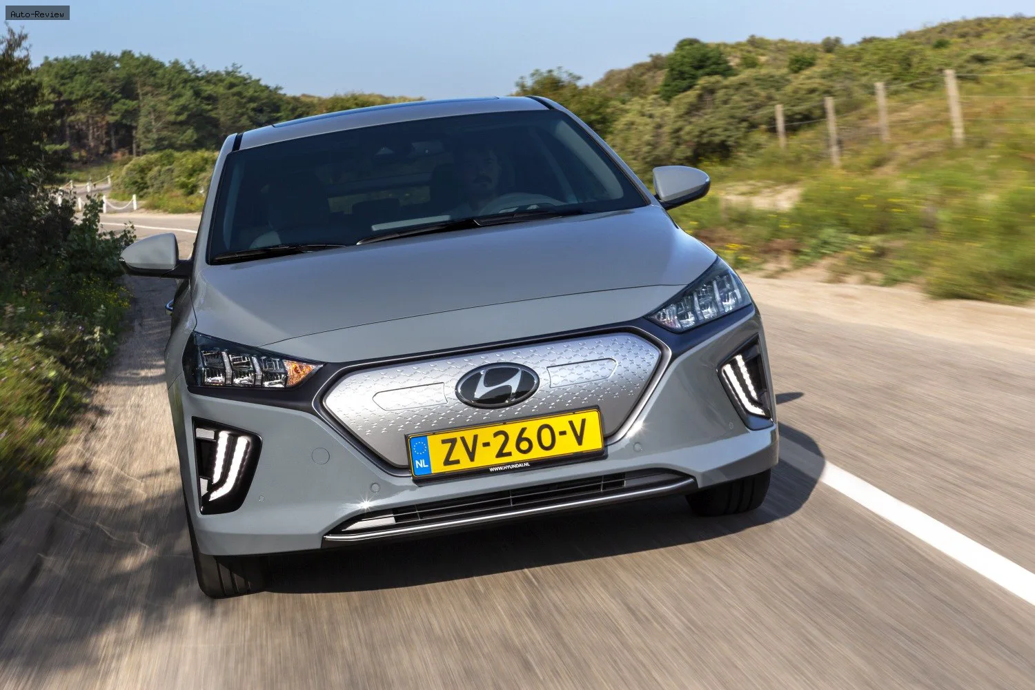 Hyundai IONIQ IONIQ (facelift 2019) 40.4 kWh (136 лс) Electric 2019 -