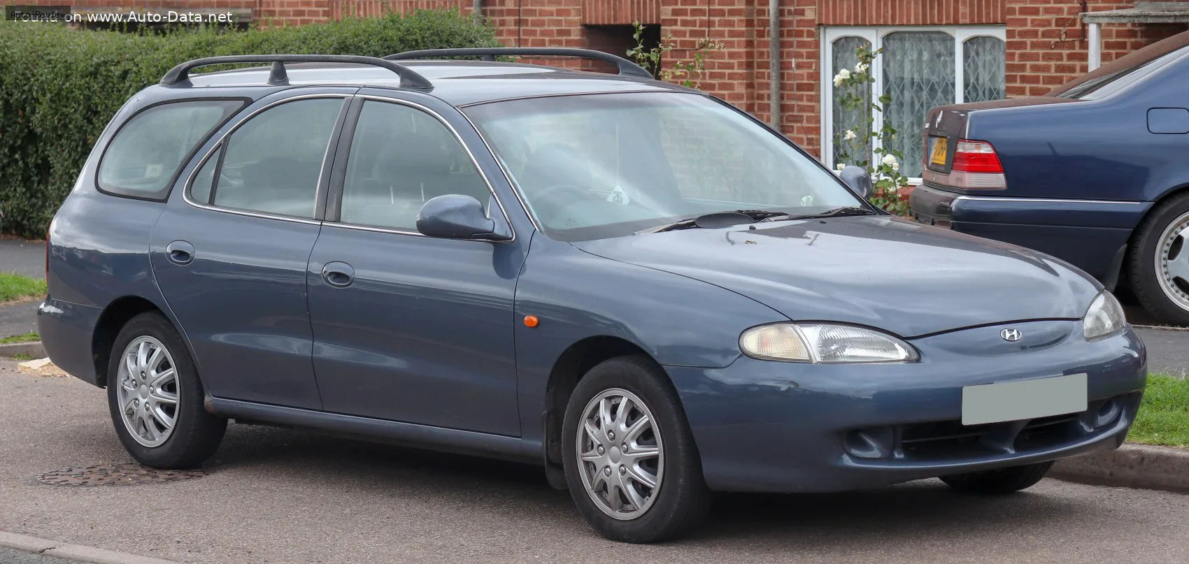 Hyundai Lantra Lantra Combi 1.5 12V (88 лс) 1996 - 2000