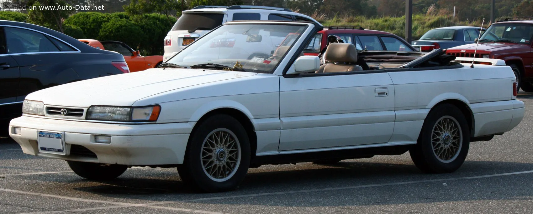 Infiniti M M I Convertible (F31) 30 (164 лс) 1990 - 1992