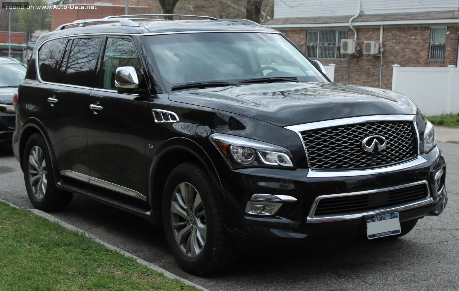 Infiniti QX80 QX80 (Z62) 5.6 V8 (405 лс) AWD Automatic 2014 - 2017