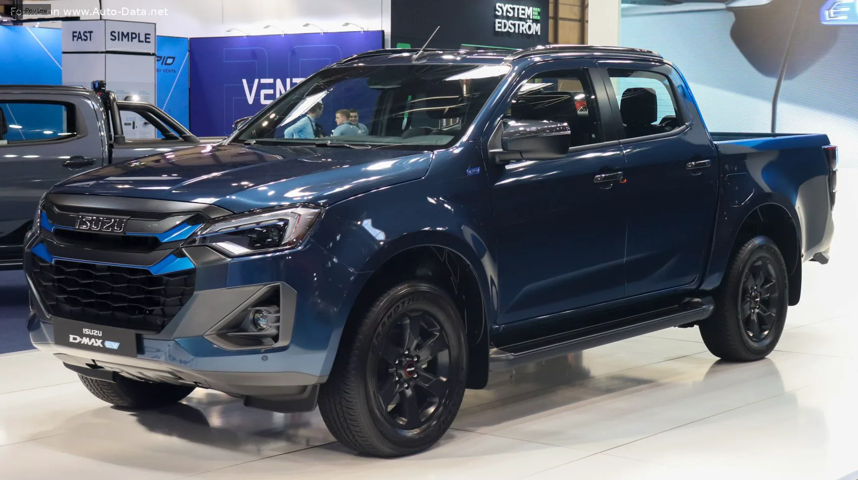 Isuzu D-Max D-Max III Double Cab (facelift 2023) EV 66.9 kWh (190 лс) 4WD 2025 -