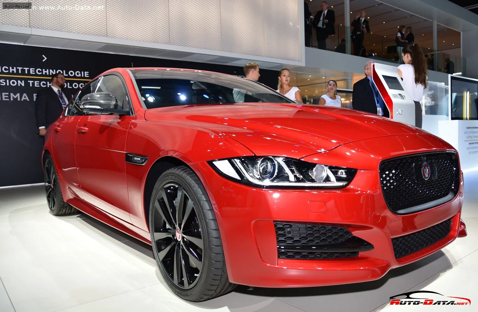 Jaguar XE XE (X760) 2.0 (240 лс) Automatic 2015 - 2017