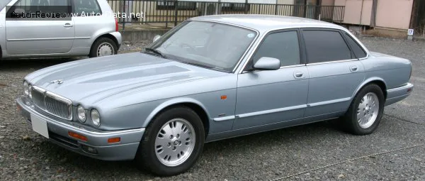 Jaguar XJ XJ (X300) 3.2 24V Classic (211 лс) 1994 - 1997 — фото 2