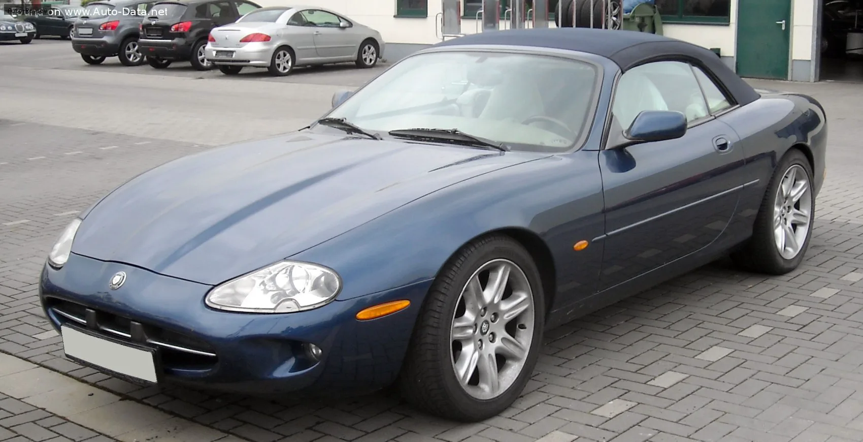 Jaguar XK XK Coupe (X100) 4.2 V8 (298 лс) Automatic 2002 - 2005