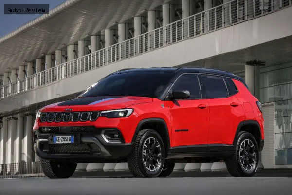 Jeep Compass Compass II (MP, facelift 2021) 1.3 GSE T4 (240 лс) Plug-in Hybrid 4xe Automatic 2021 - 2024 — фото 2
