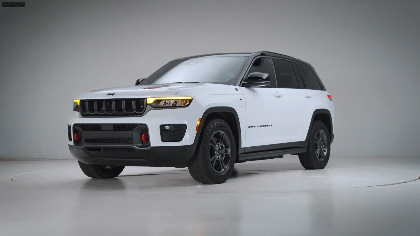 Jeep Grand Cherokee Grand Cherokee V (WL, facelift 2025) 2.0 Turbo (375 лс) 4xe eTorque TorqueFlite 2025 -