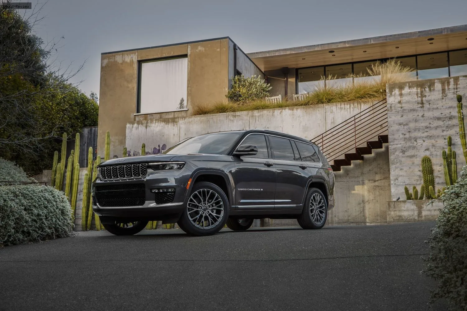 Jeep Grand Cherokee Grand Cherokee L V (WL) 5.7 V8 (364 лс) 4x4 TorqueFlite 2021 - 2024 — фото 3