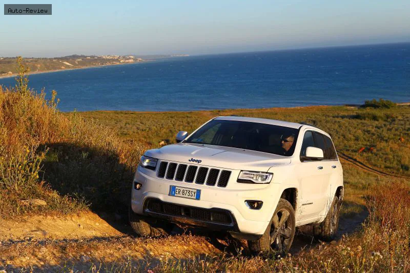 Jeep Grand Cherokee Grand Cherokee IV (WK2, facelift 2013) SRT 6.4 V8 (476 лс) 4x4 Automatic 2014 - 2016