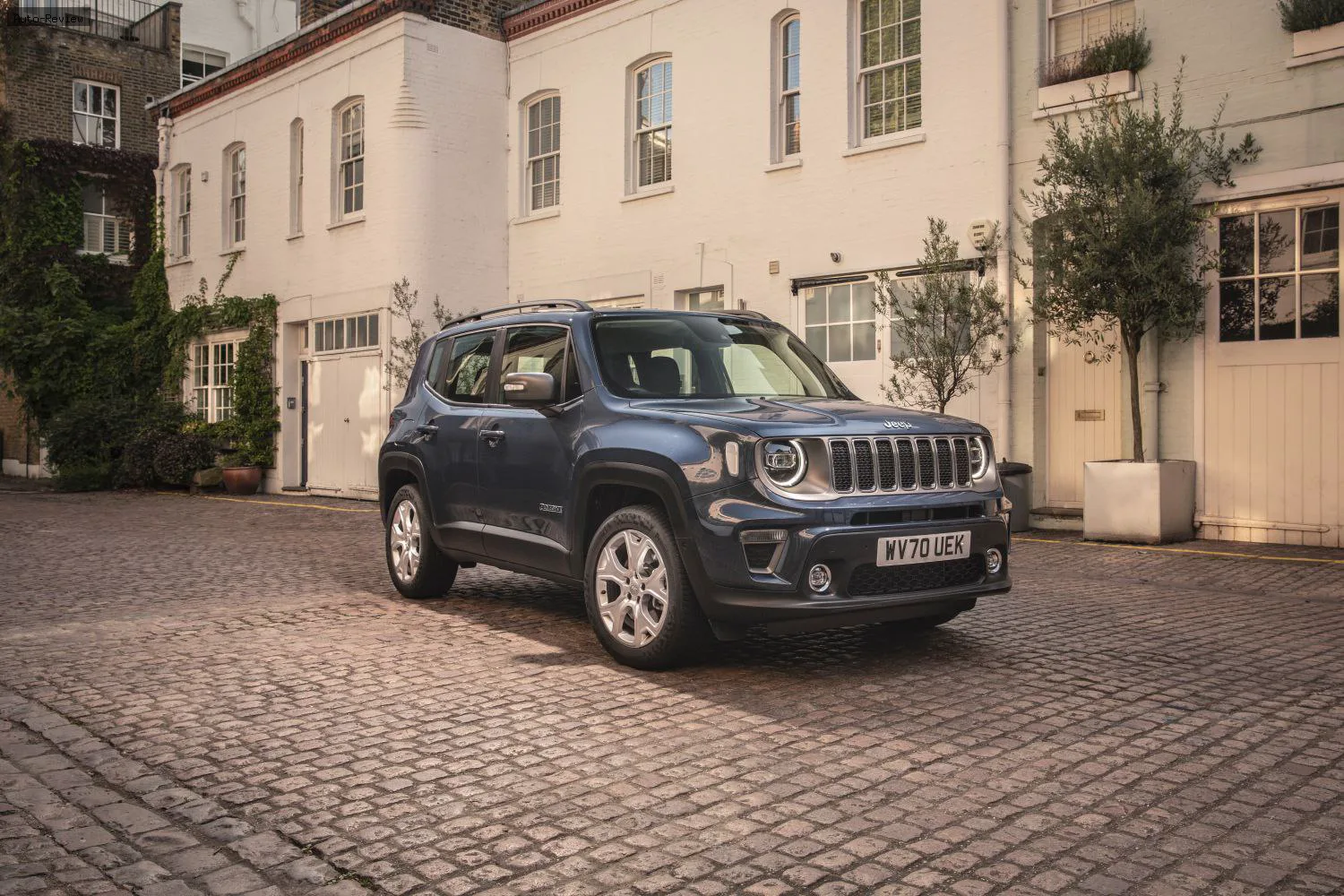 Jeep Renegade Renegade (facelift 2018) 1.3 Turbo (240 лс) Plug-in Hybrid 4xe Automatic 2020 -