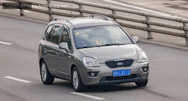 Kia Carens Carens II (UN, facelift 2010) 1.6 CRDi (128 лс) 7 Seat 2010 - 2013 — фото 2