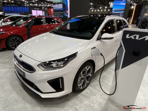 Kia Cee'd Ceed III Sportswagon 1.6 GDi (141 лс) Plug-in Hybrid DCT 2020 - 2021 — фото 2
