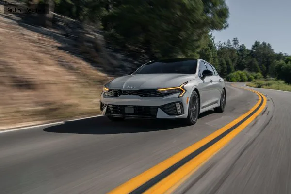 Kia K5 K5 (facelift 2023) 2.0 LPI (146 лс) Automatic 2023 - — фото 2