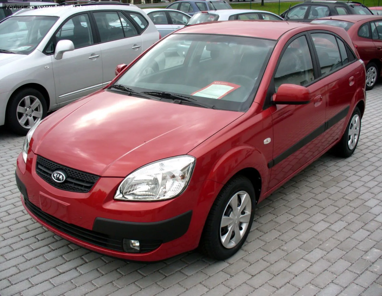 Kia Rio Rio II Hatchback (JB) 1.6i 16V (112 лс) 2005 - 2009