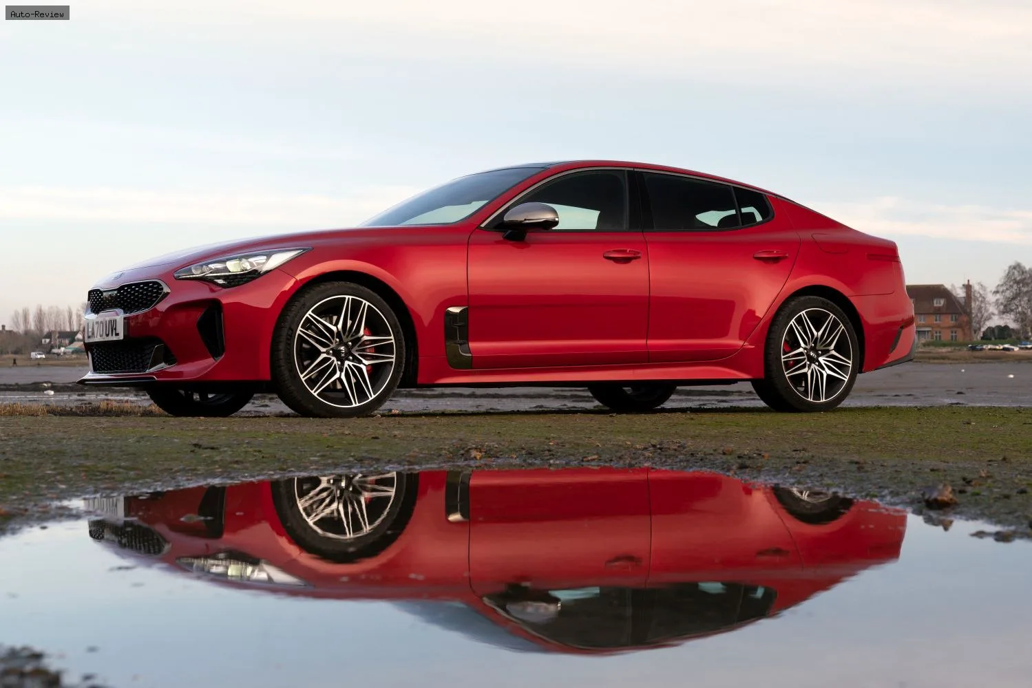 Kia Stinger Stinger (facelift 2020) 3.3 T-GDi V6 (373 лс) Automatic 2020 -