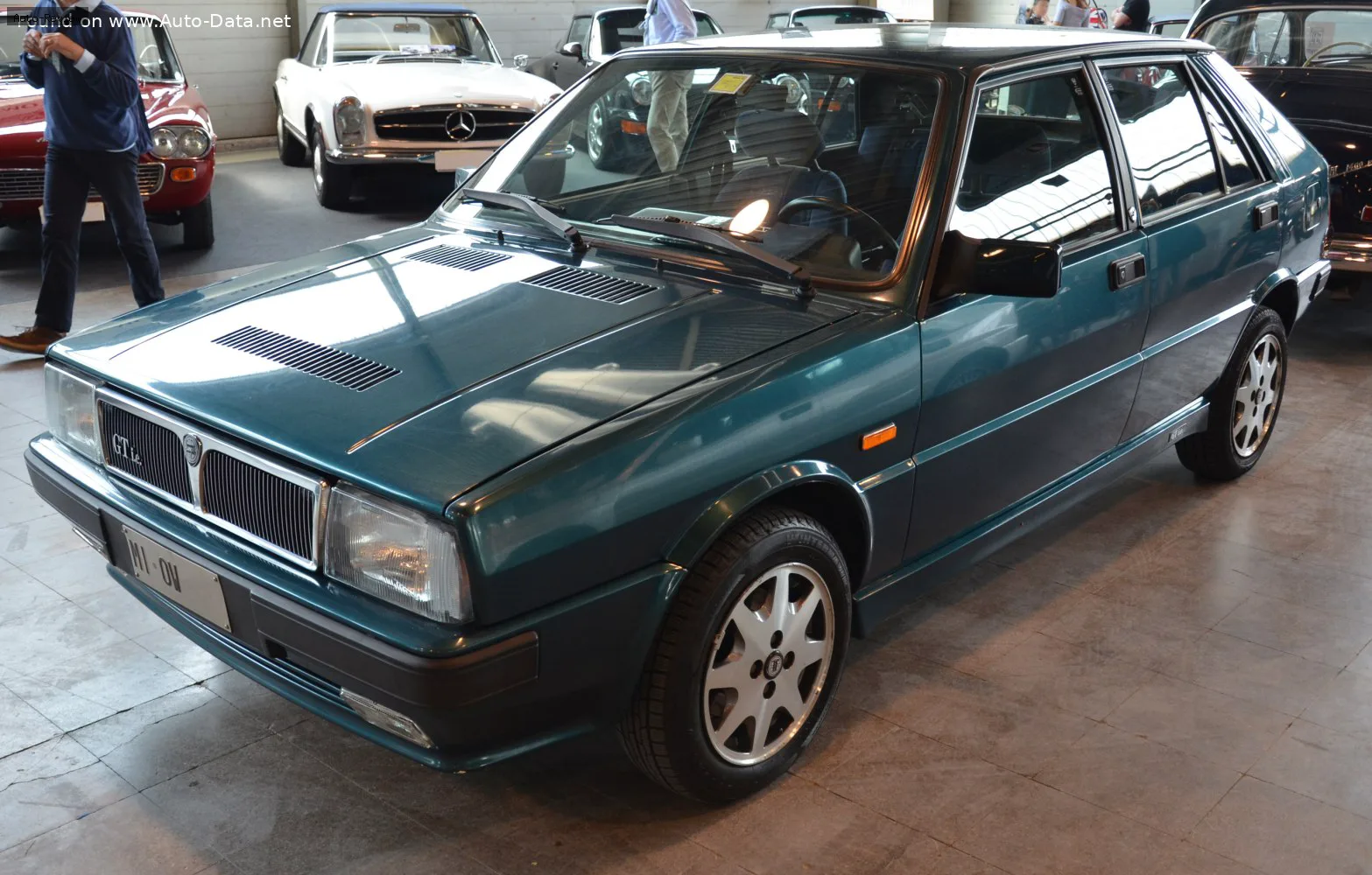 Lancia Delta Delta I (831, facelift 1991) 1.6 GT i.e. (90 лс) 1991 - 1992