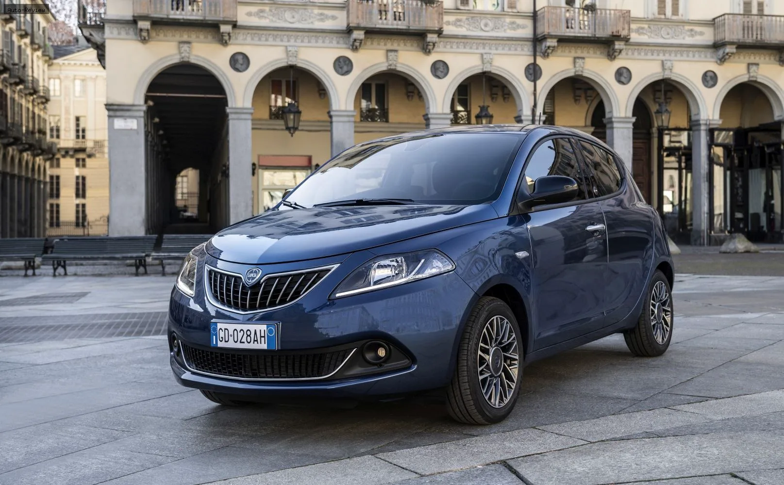 Lancia Ypsilon Ypsilon (846, facelift 2021) 1.2 (69 лс) LPG 2021 - 2024