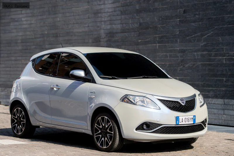 Lancia Ypsilon Ypsilon (846, facelift 2015) 1.3 MultiJet2 (95 лс) Start&Stop 2015 - 2018