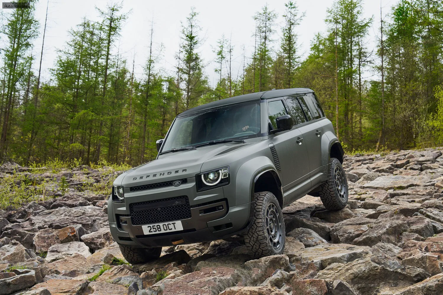 Land Rover Defender Defender 110 (L663) Octa 4.4 V8 P635 (635 лс) Mild Hybrid AWD Automatic 2024 -