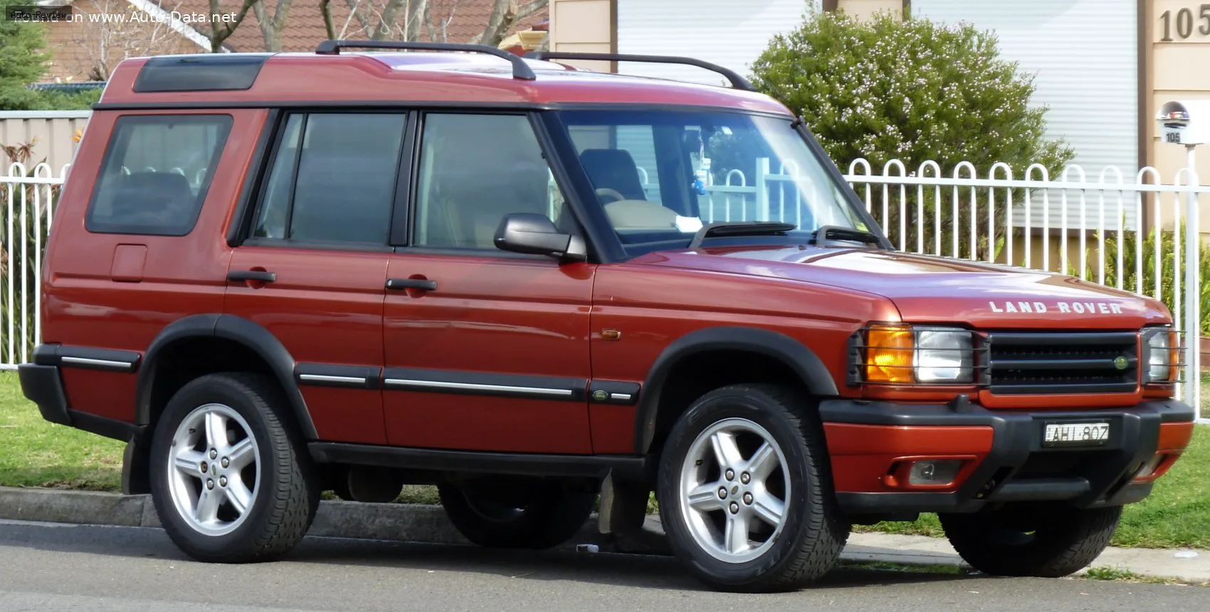 Land Rover Discovery Discovery II 4.0i V8 (185 лс) Automatic 1998 - 2004