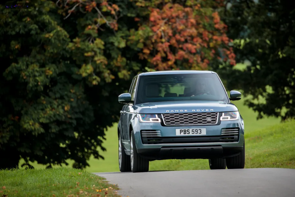 Land Rover Range Rover Range Rover IV (facelift 2017) 4.4 V8 (339 лс) AWD Automatic 2017 - 2018 — фото 2