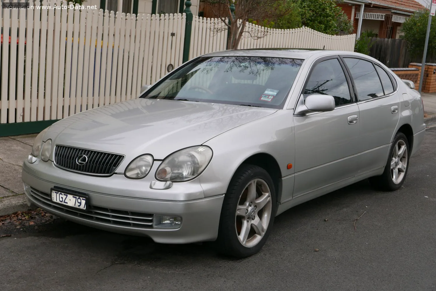 Lexus GS GS II (facelift 2000) 430 V8 (283 лс) Automatic 2000 - 2005