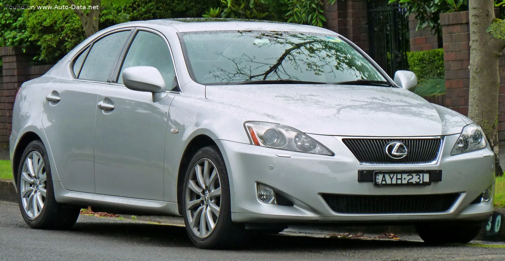 Lexus IS IS II (XE20) 220d (177 лс) 2005 - 2008