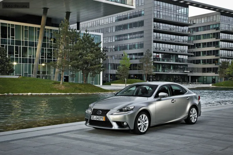 Lexus IS IS III (XE30) 300h (223 лс) Hybrid e-CVT 2013 - 2016 — фото 2