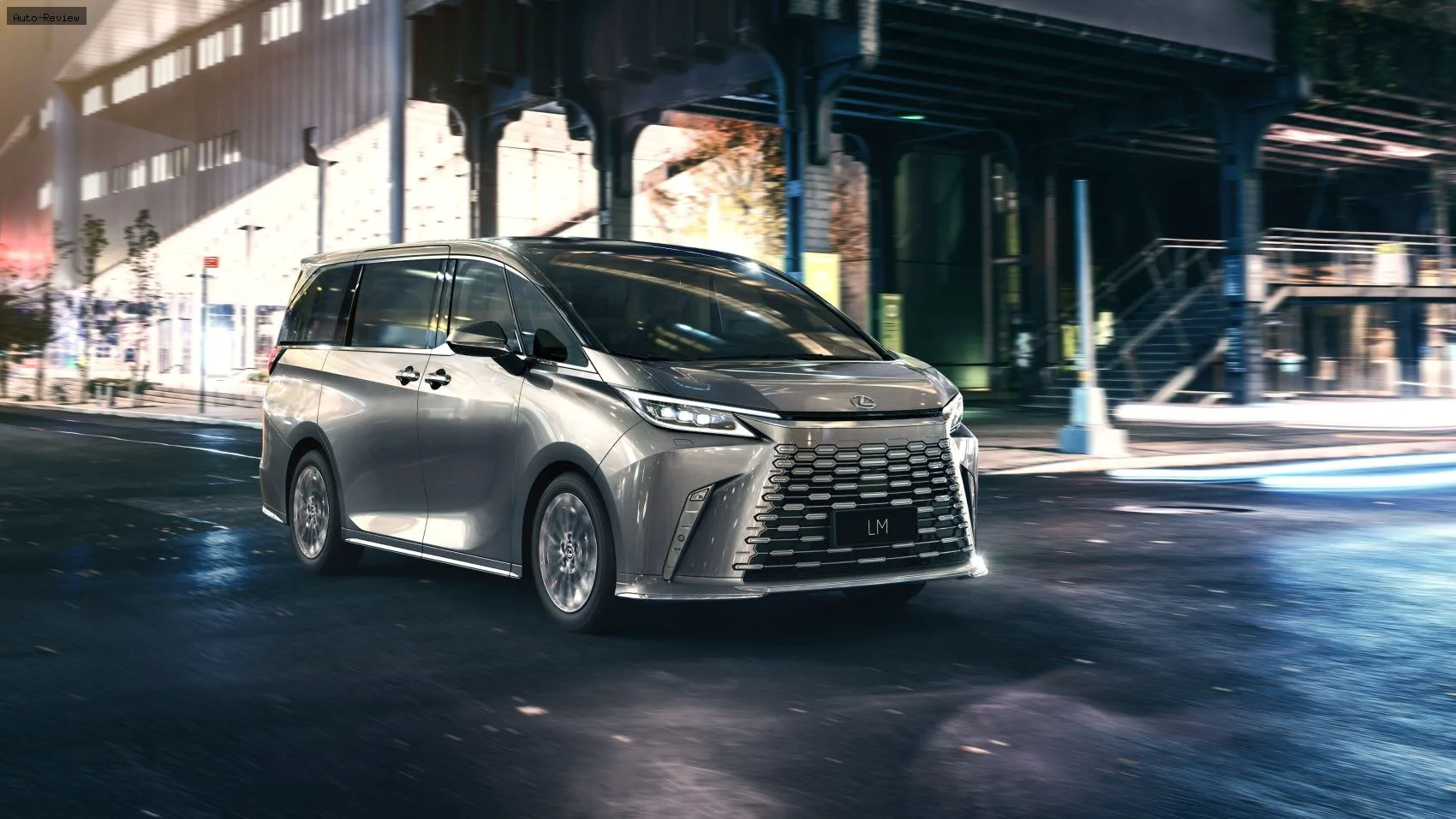 Lexus LM LM II 500h (371 лс) Hybrid DIRECT4 Direct Shift 4 Seat 2023 -