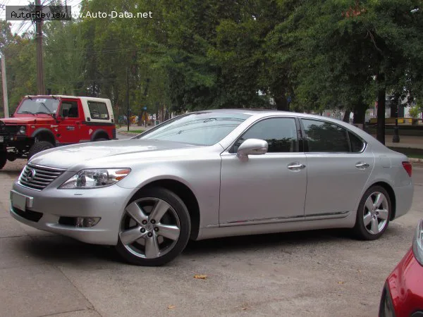 Lexus LS LS IV Long (facelift 2009) 460 L V8 (357 лс) AWD Super ECT 2009 - 2012 — фото 4