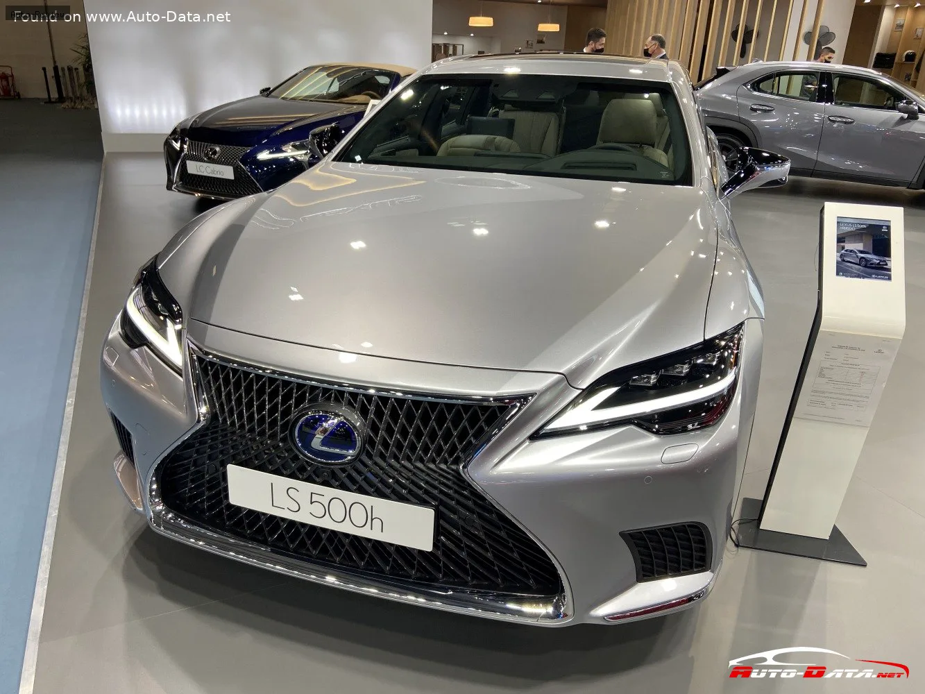 Lexus LS LS V (facelift 2020) 500h V6 (359 лс) Hybrid AWD Automatic 2021 -